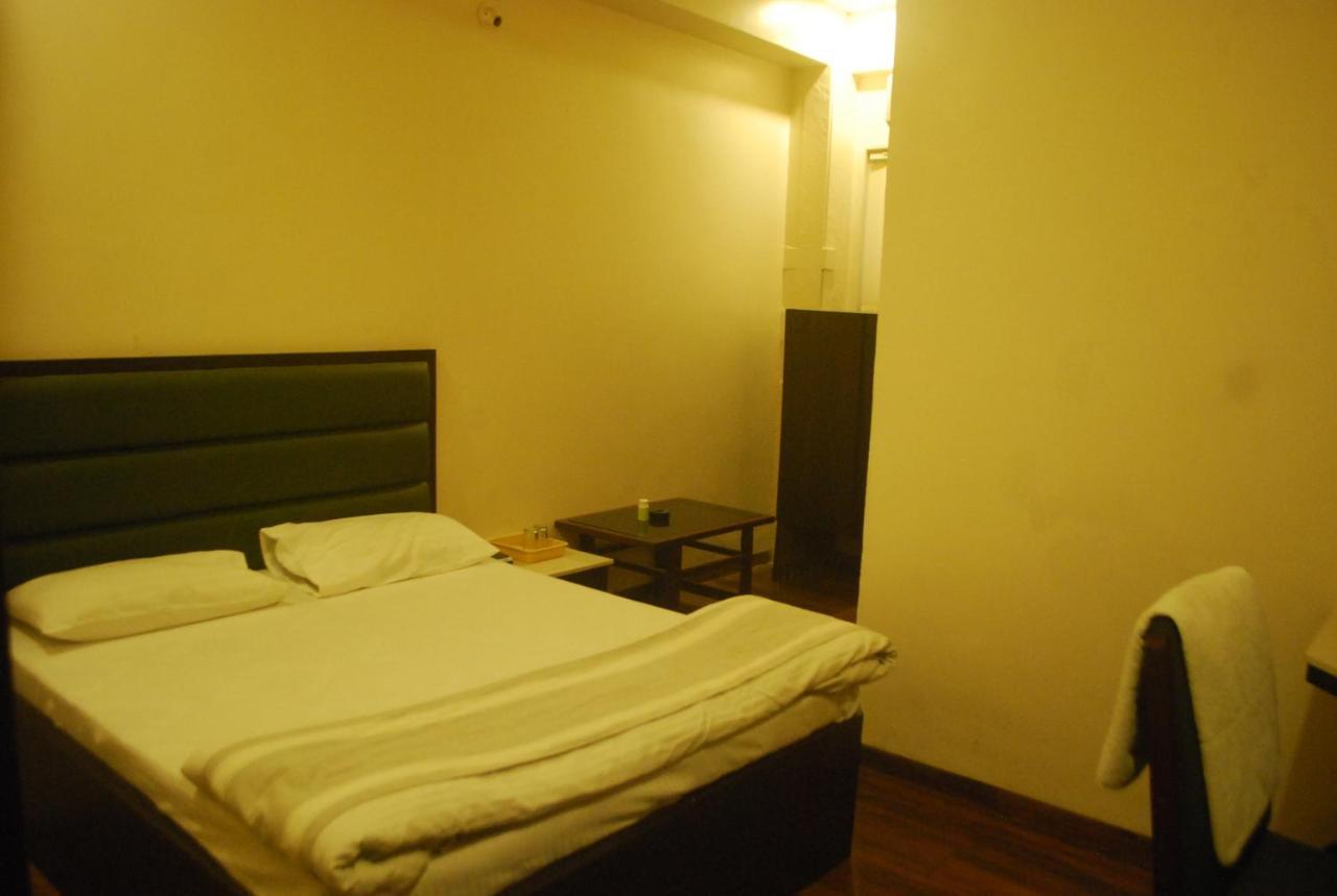 Hotel New Sunder Индор Екстериор снимка